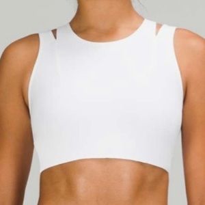 NWT Lululemon Strong Front Bra Medium Support B/C Cup size 10.